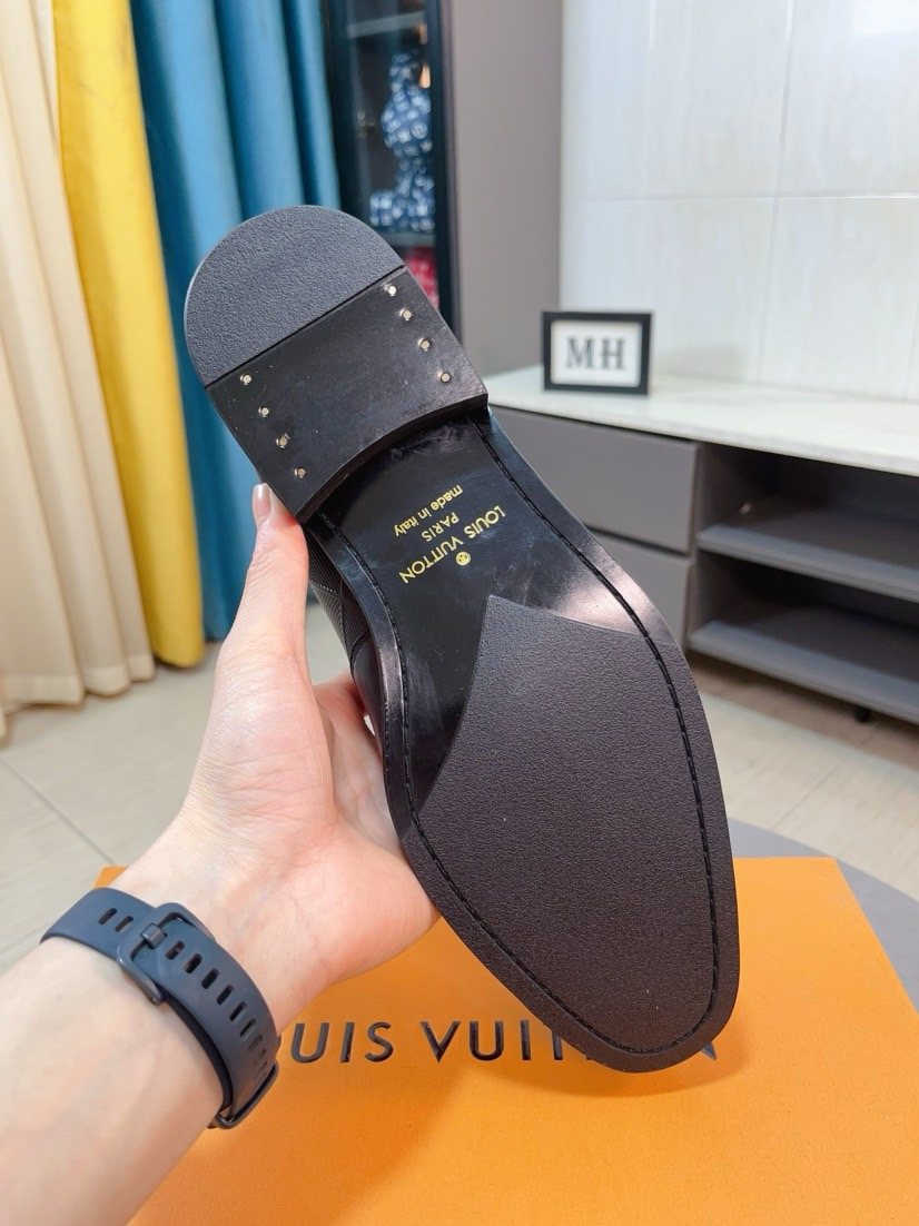 Louis Vuitton Embossed Logo Slip-On Dress Shoes - Dark Charcoal Gray
